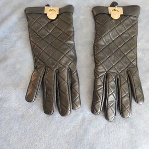 MICHAEL KORS BLACK QUILT PATTERN GLOVES
